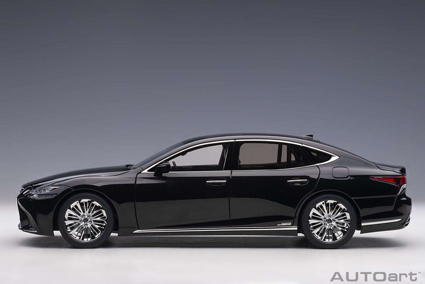 Macheta auto Lexus LS 500H (2018) 1:18 AutoArt