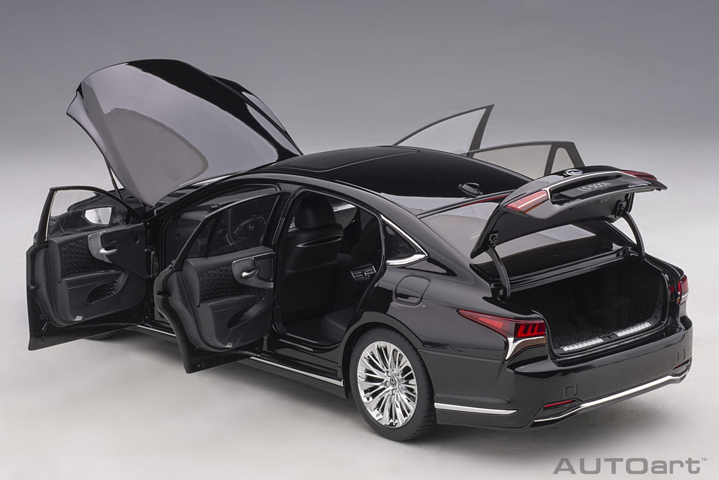 Macheta auto Lexus LS 500H (2018) 1:18 AutoArt