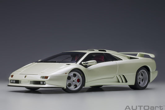 Macheta auto Lamborghini Diablo JOTA (1995) 1:18 AutoArt