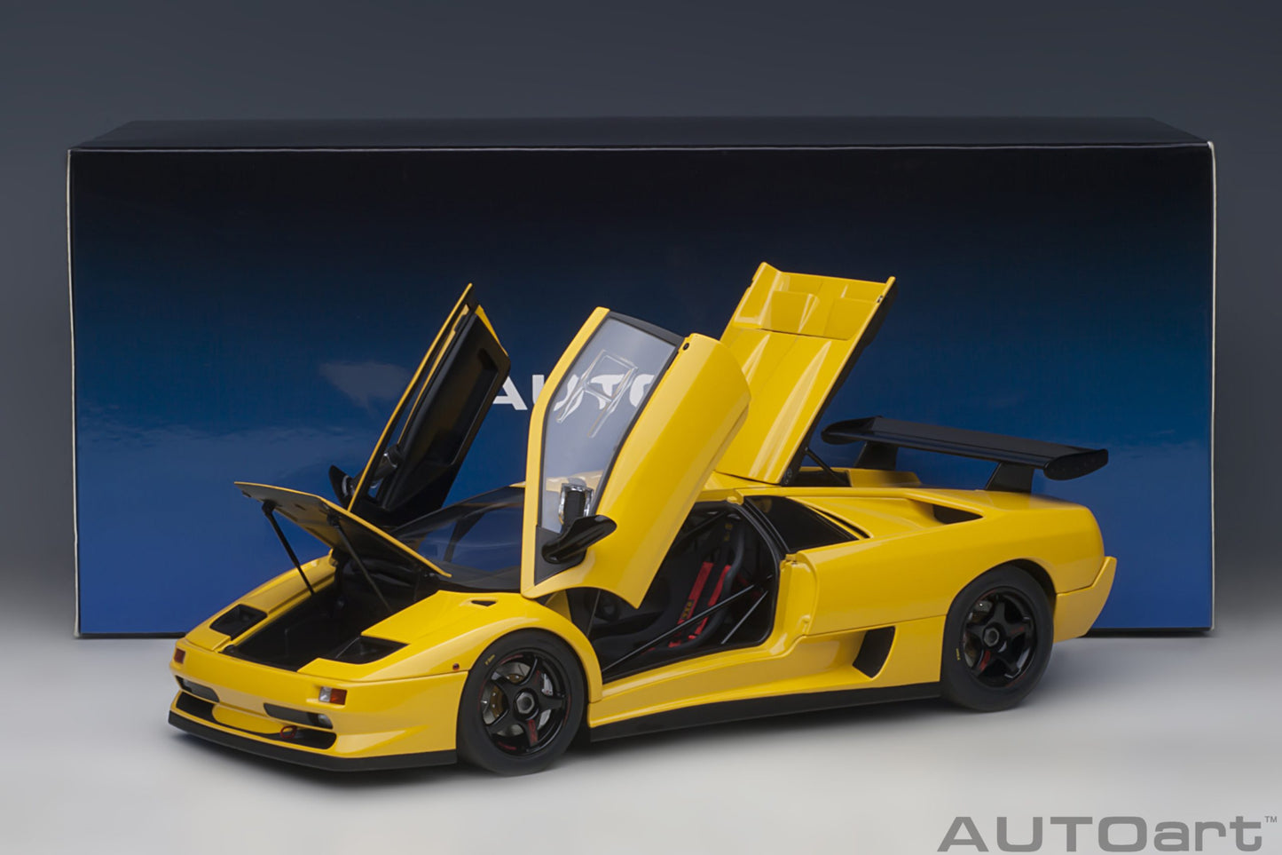 Macheta auto Lamborghini Diablo SV R (1996) 1:18 AutoArt