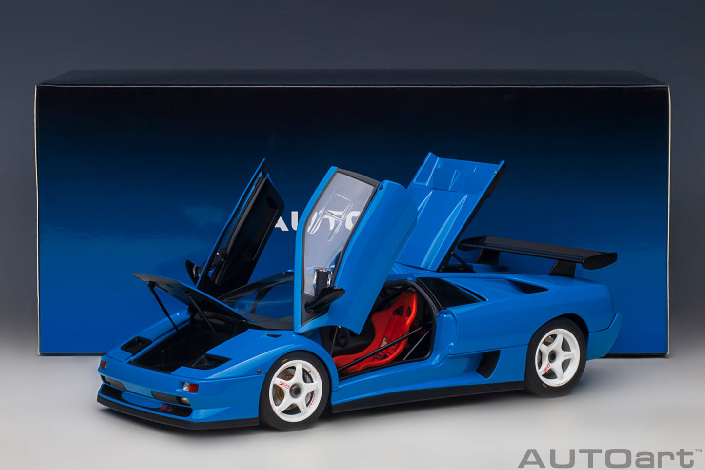 Macheta auto Lamborghini Diablo SV R (1996) 1:18 AutoArt