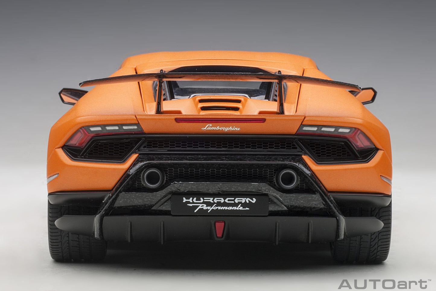 Macheta auto Lamborghini Huracan Performante (2017) 1:18 AutoArt