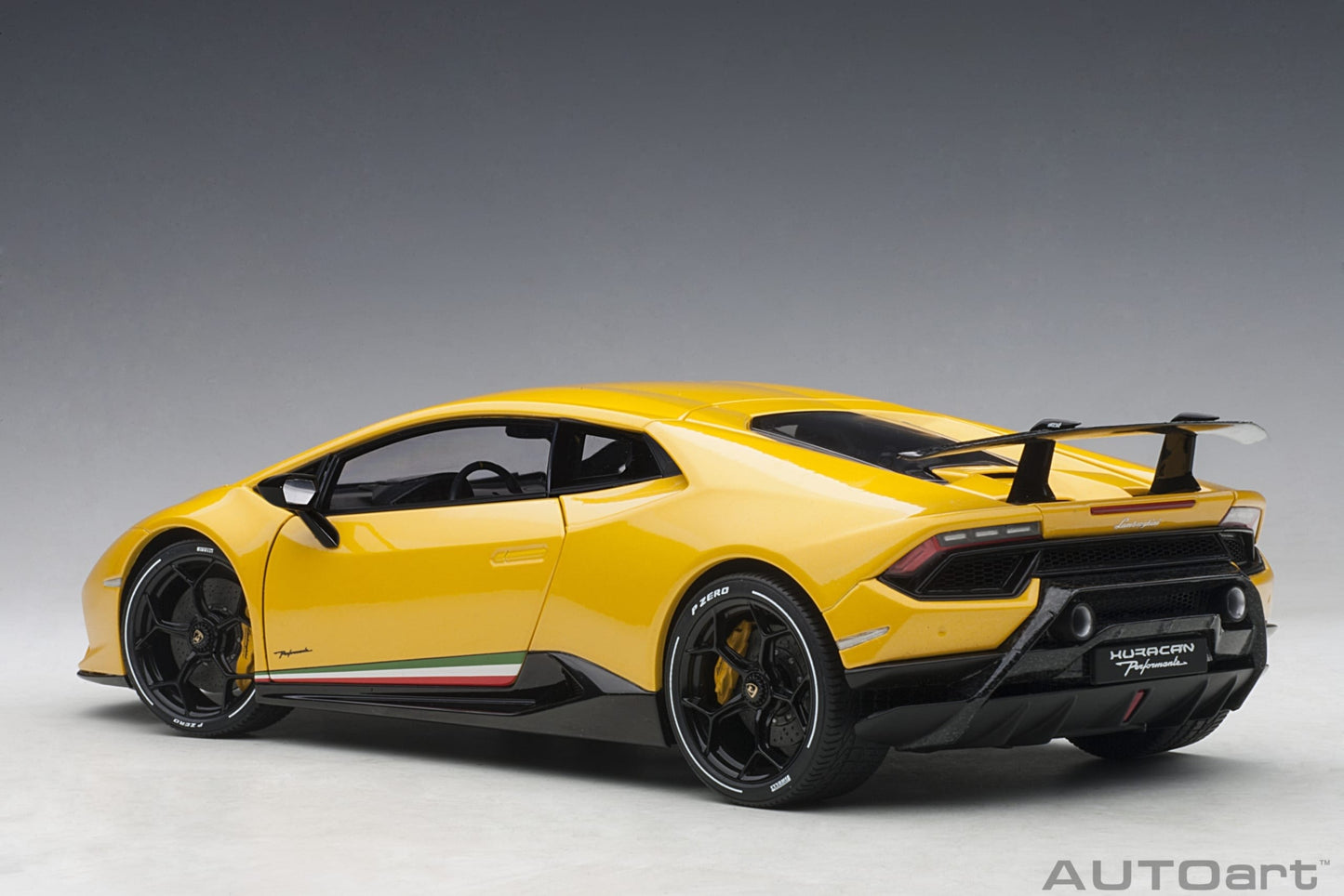 Macheta auto Lamborghini Huracan Performante (2017) 1:18 AutoArt