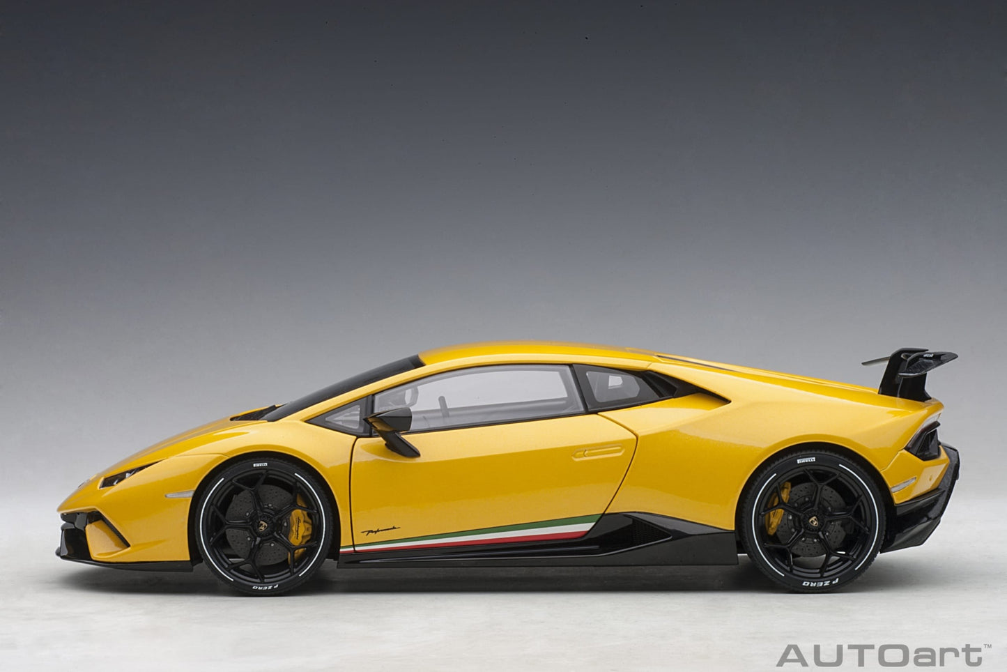 Macheta auto Lamborghini Huracan Performante (2017) 1:18 AutoArt