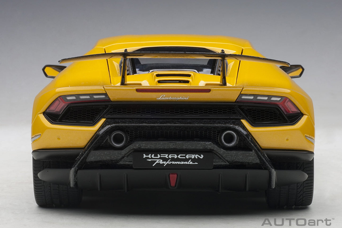 Macheta auto Lamborghini Huracan Performante (2017) 1:18 AutoArt