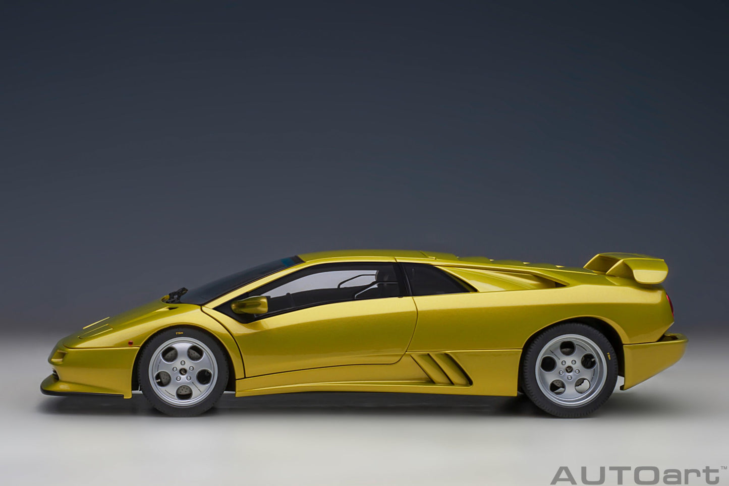 Macheta auto Lamborghini Diablo SE30 (1993) 1:18 AutoArt