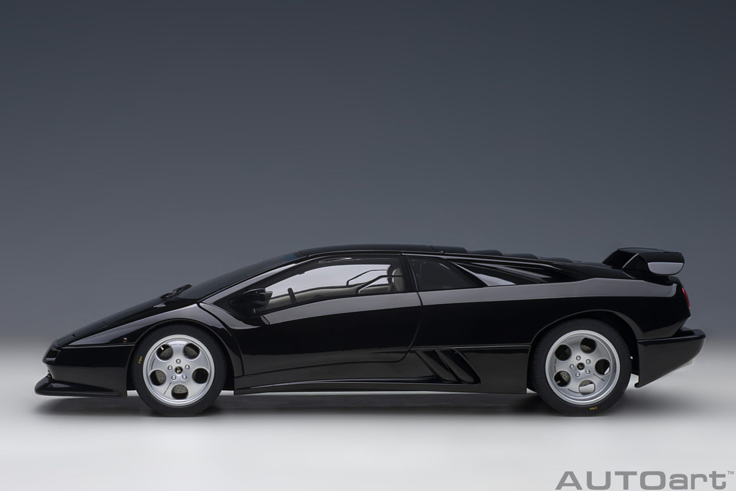 Macheta auto Lamborghini Diablo SE30 (1993) 1:18 AutoArt