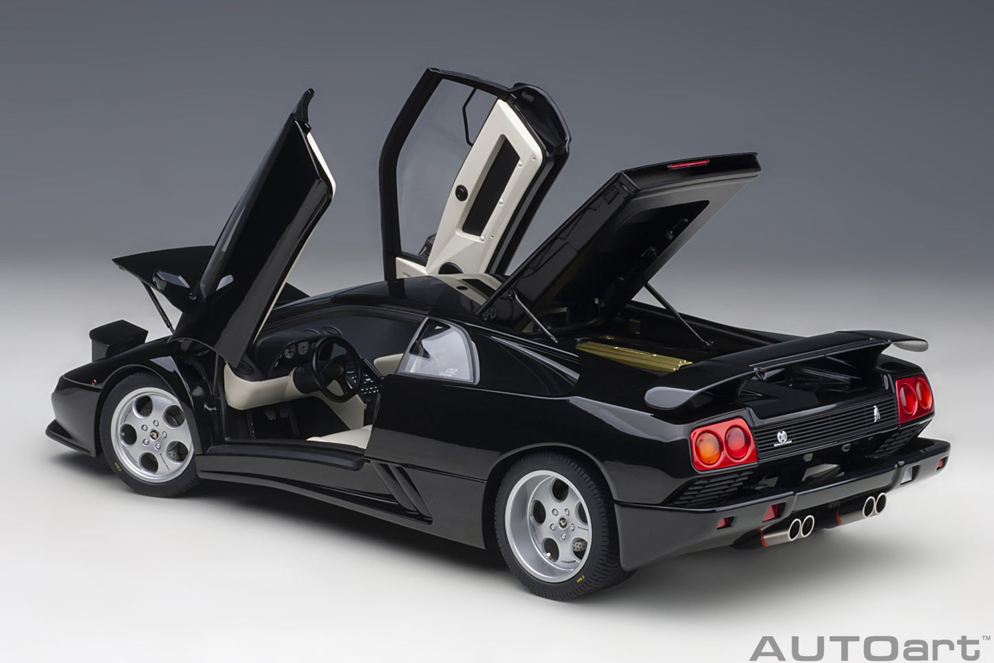 Macheta auto Lamborghini Diablo SE30 (1993) 1:18 AutoArt