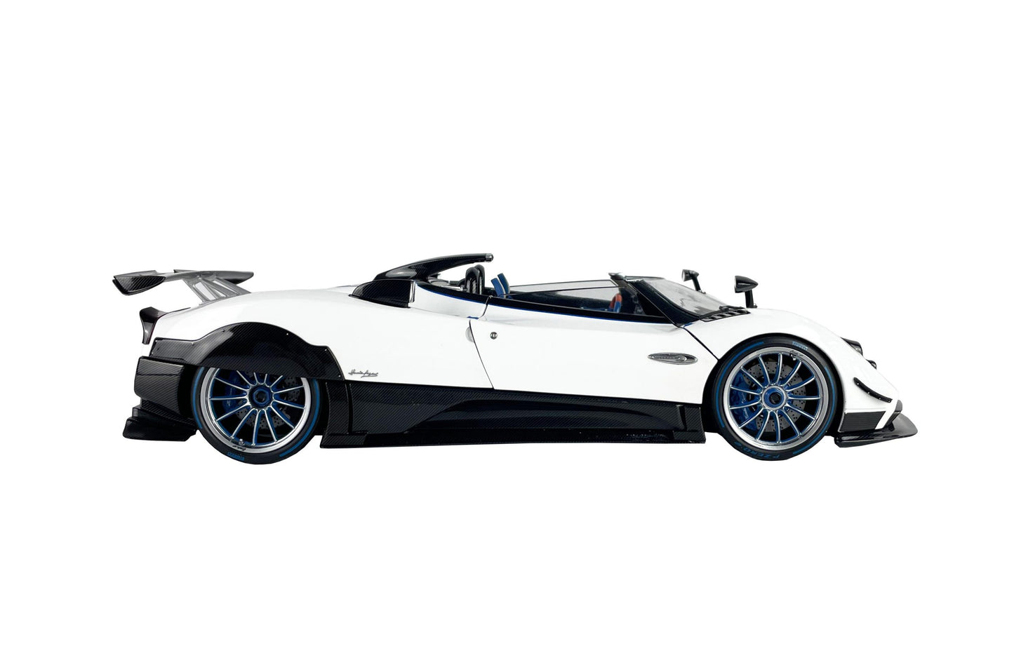 Macheta auto Pagani Zonda HP (2018) 1:18 LCD Models