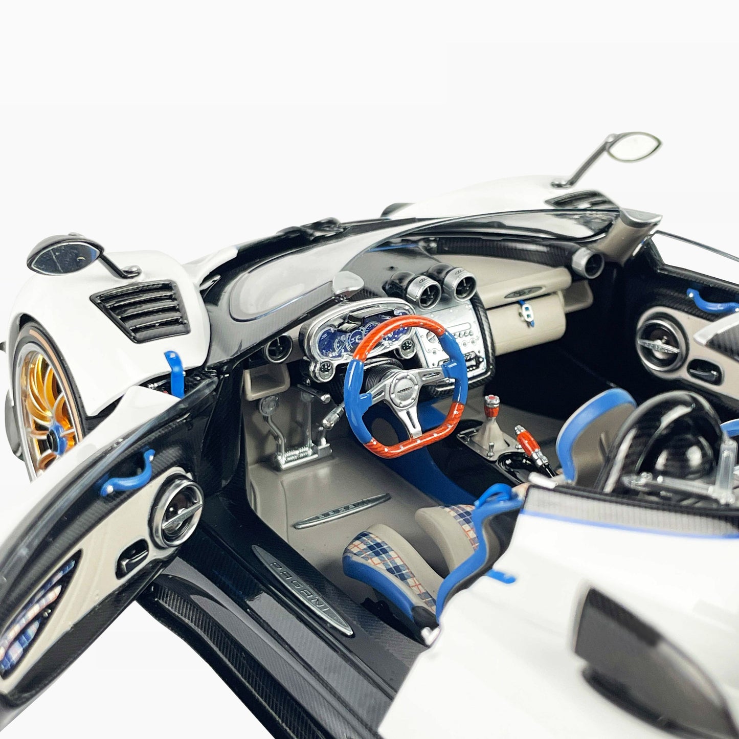 Macheta auto Pagani Zonda HP (2018) 1:18 LCD Models