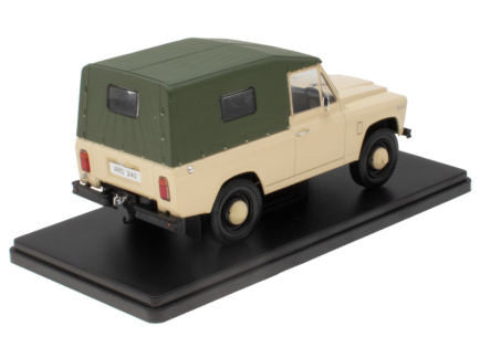 Macheta auto ARO 240 (1978) 1:24 Hachette