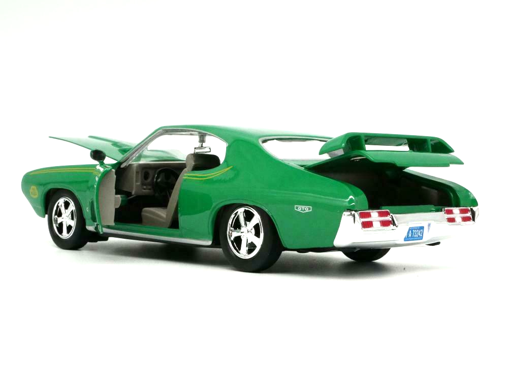 Macheta auto Pontiac GTO Judge (1969) 1:24 MotorMax