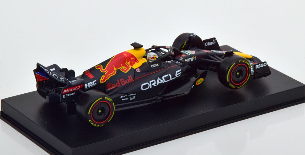 Macheta auto Red Bull F1 Rb18  #1 Season 2022 Max Verstappen (2022) 1:43 Bburago