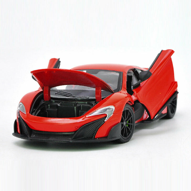 Macheta auto McLaren 675 LT (2015) 1:24 Welly