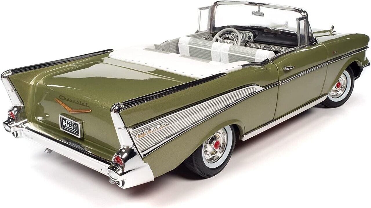 Macheta auto Chevrolet Bel Air Convertible (1957) 1:18 AutoWorld