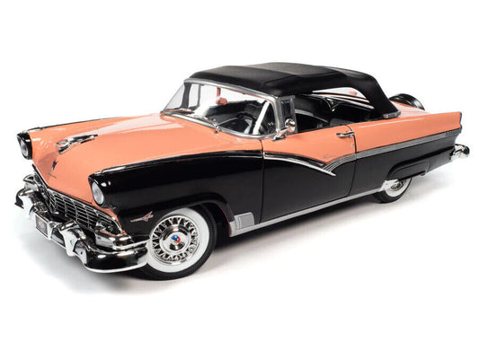 Macheta auto Ford Fairlane Sunliner (MCACN) (1956) 1:18 AutoWorld