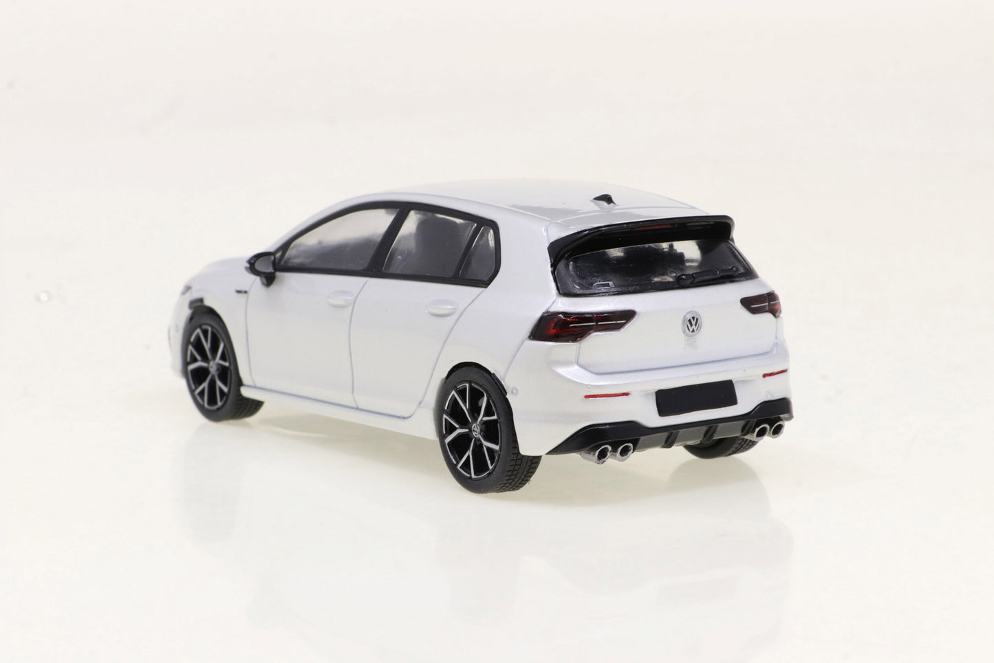 Macheta auto Volkswagen Golf 8 R (2021) 1:43 Solido